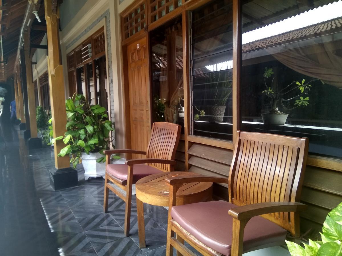 Rabasta Kuta Beach Inn Buitenkant foto